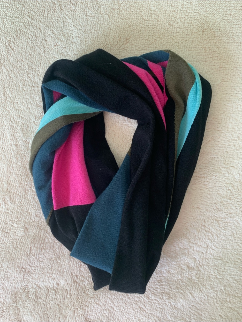 INFINTY SCARF MERINO WOOL ABSTRACT